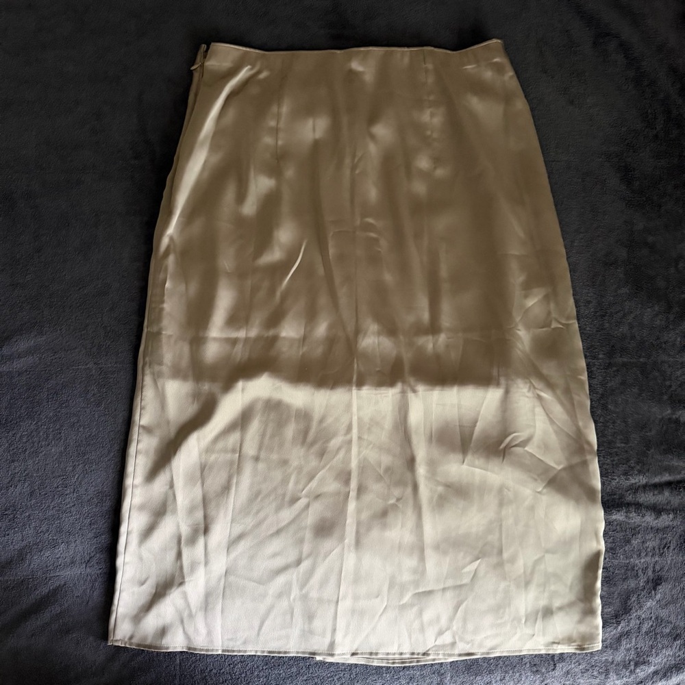 Abercrombie & Fitch satin midi skirt with slit - Picture 2 of 6